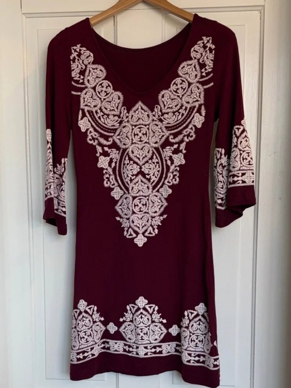 Beautiful Burgundy Knit Embroidered Dress Juniors Size Medium.